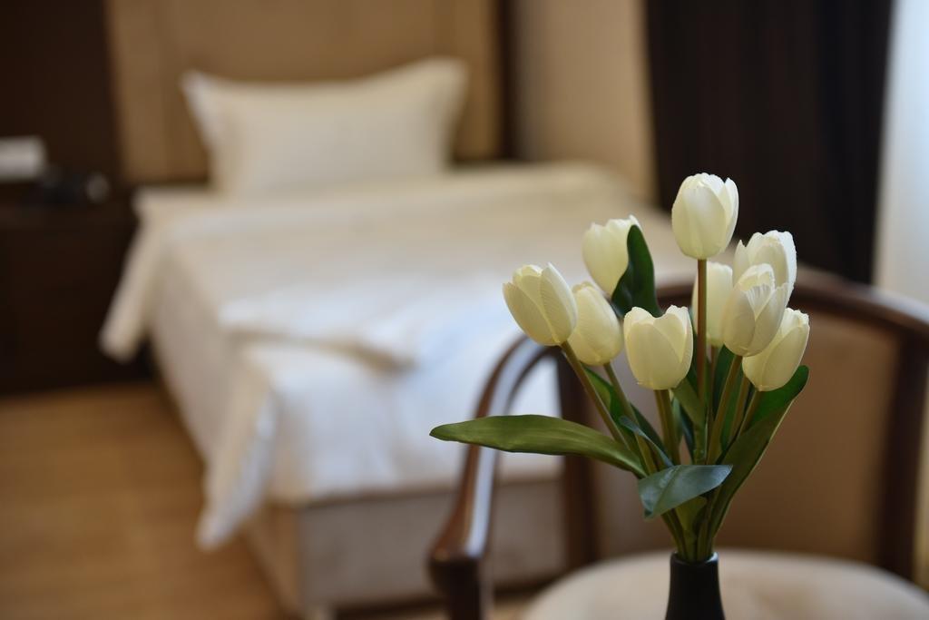 Simma Hotel Spa & Waterpark Ташкент Екстериор снимка